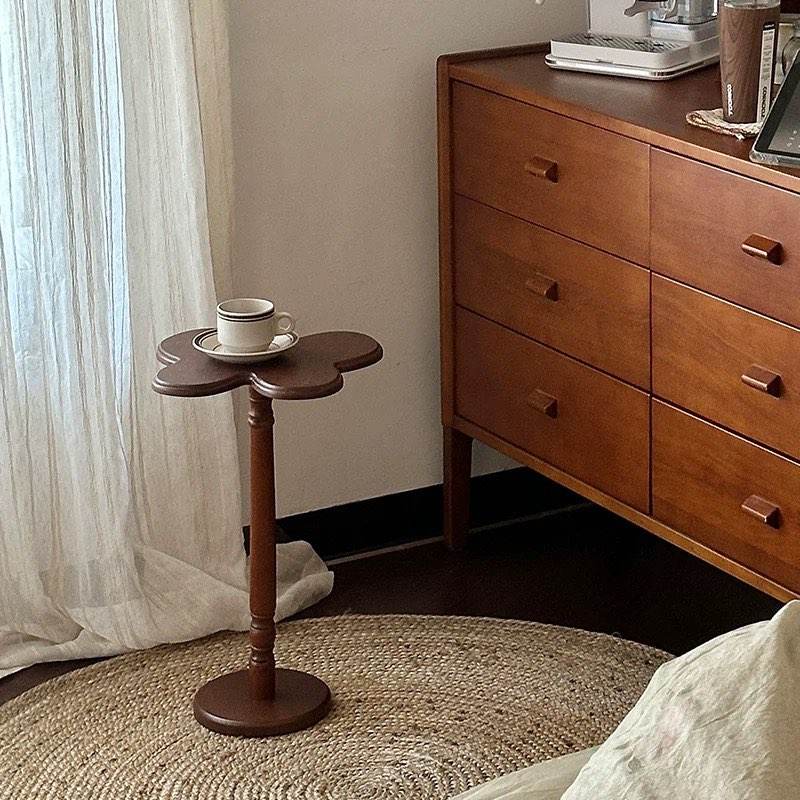 Living room and bedroom decorative brackets